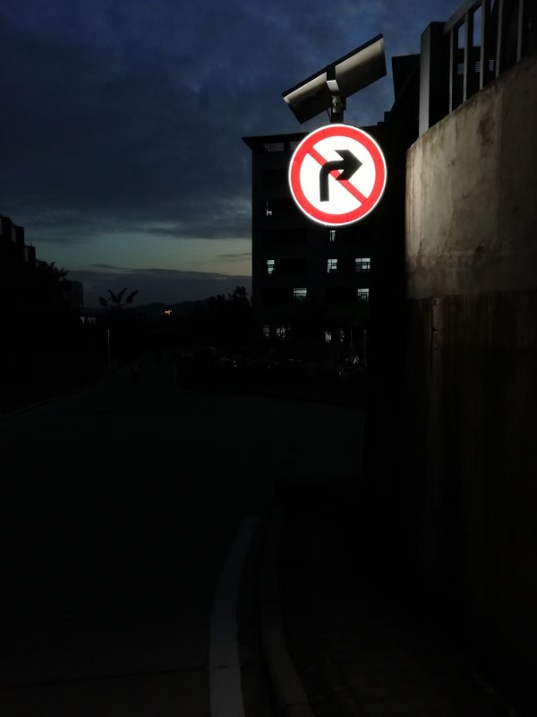 全透式内部照明标志